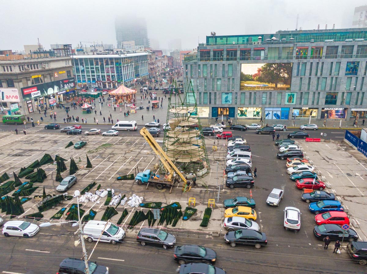 С 21 декабря, на Европейской площади будет работать резиденция Санта Клауса, неистовое количество новогодних фотозон, арт-объекты и многое другое С 21 декабря, на Европейской площади будет работать резиденция Санта Клауса, неистовое количество новогодних фотозон, арт-объекты и многое другое