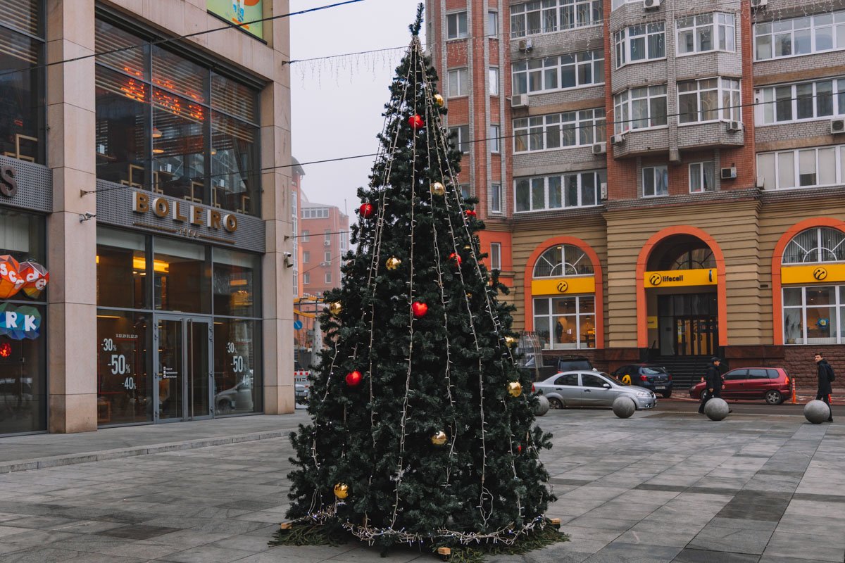 С ней бульвар выглядит по-особенному С ней бульвар выглядит по-особенному