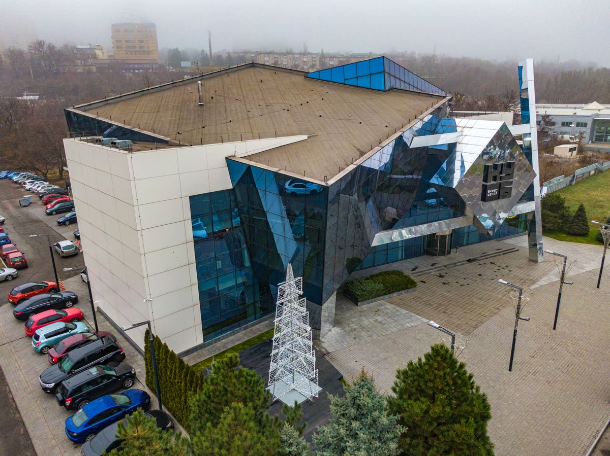 Не отвлекает внимание и дополняет общую картину Не отвлекает внимание и дополняет общую картину