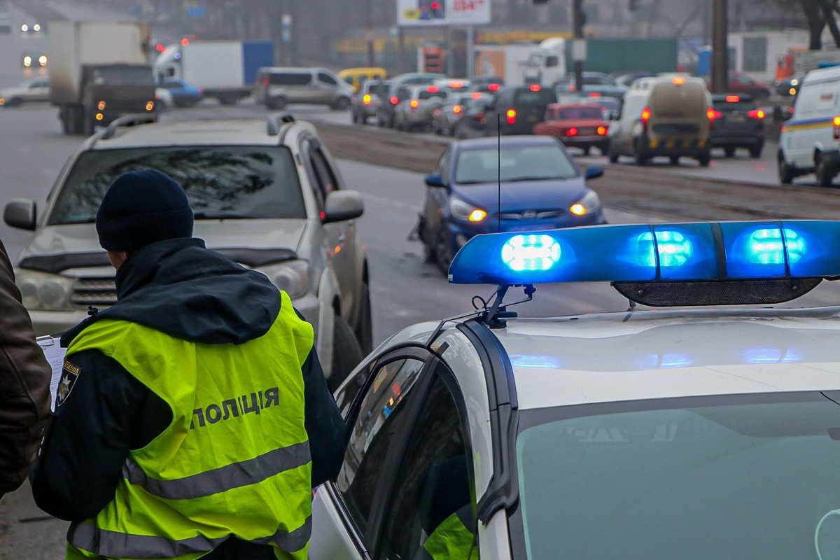 На месте работают сотрудники патрульной полиции На месте работают сотрудники патрульной полиции