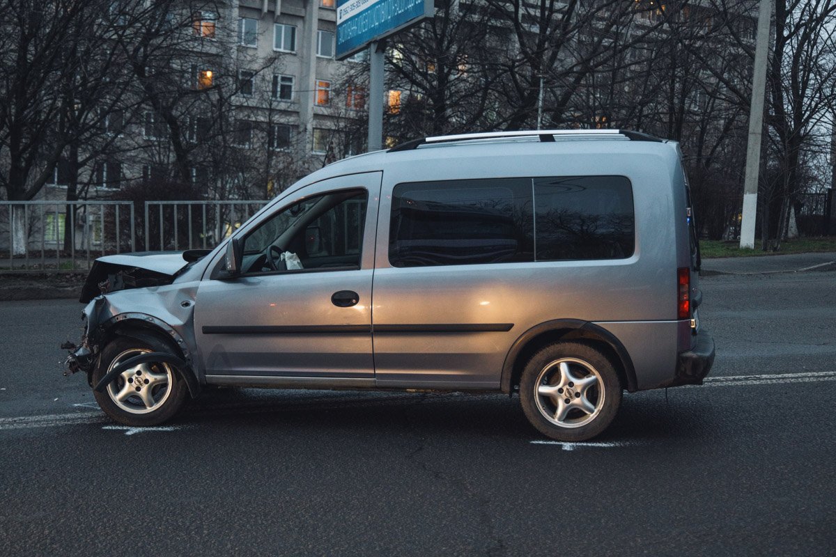 Работают полиция и спасатели  Работают полиция и спасатели