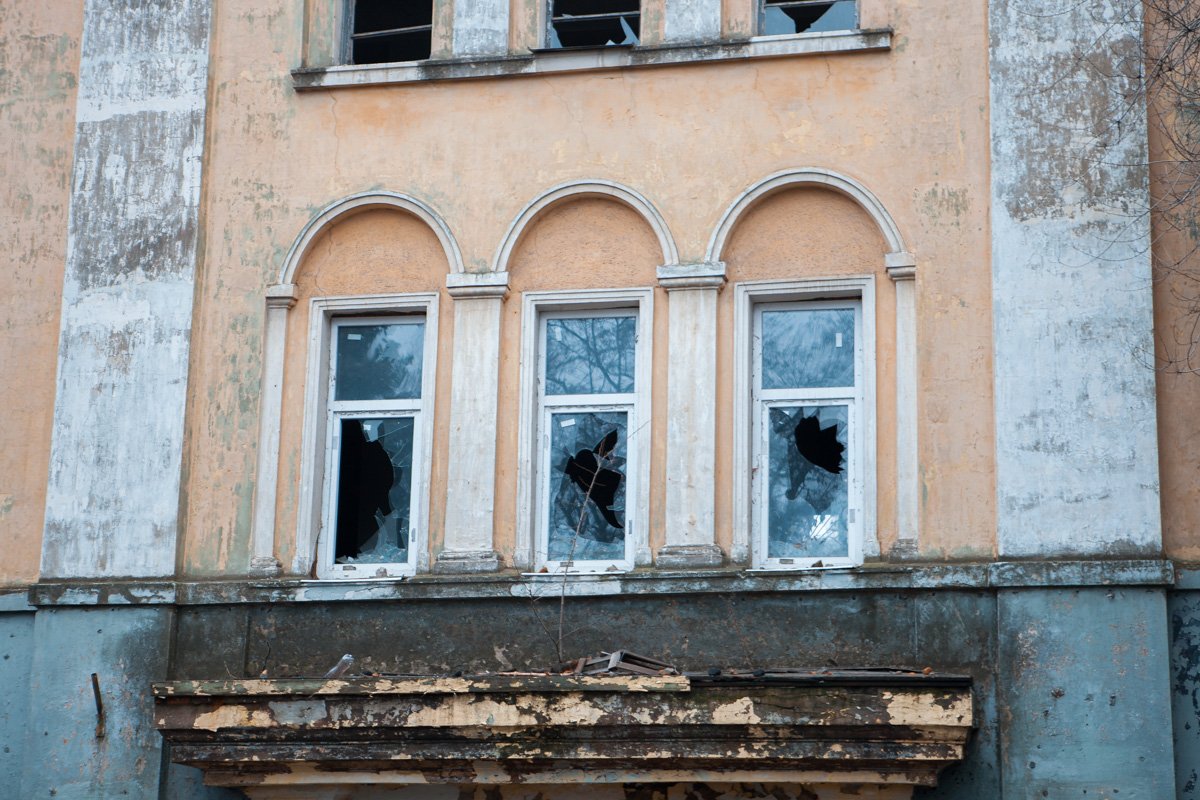 Здание школы пустует уже давно