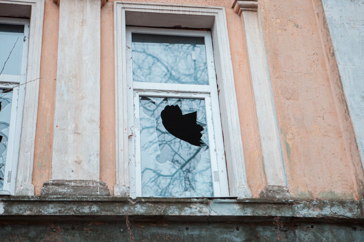 Новые окна уже побили 