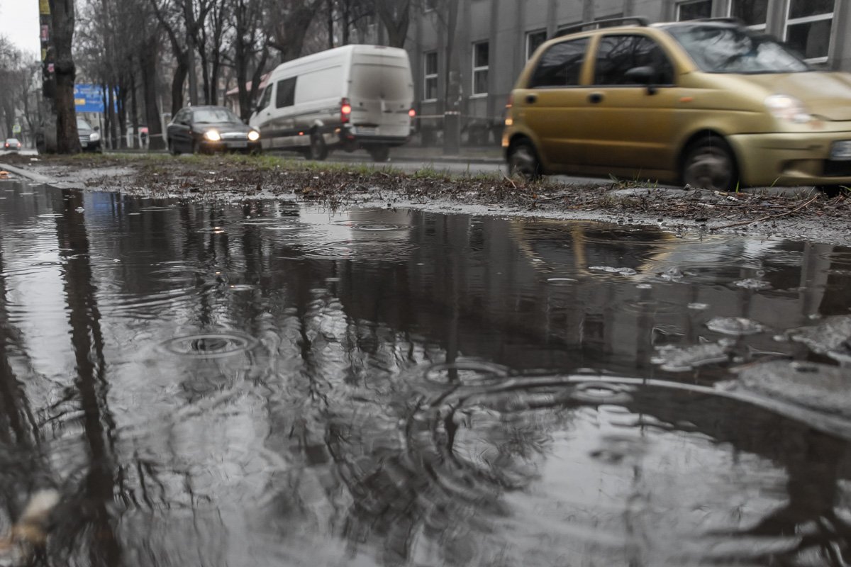 Жители серого города мечтают о вечере Жители серого города мечтают о вечере