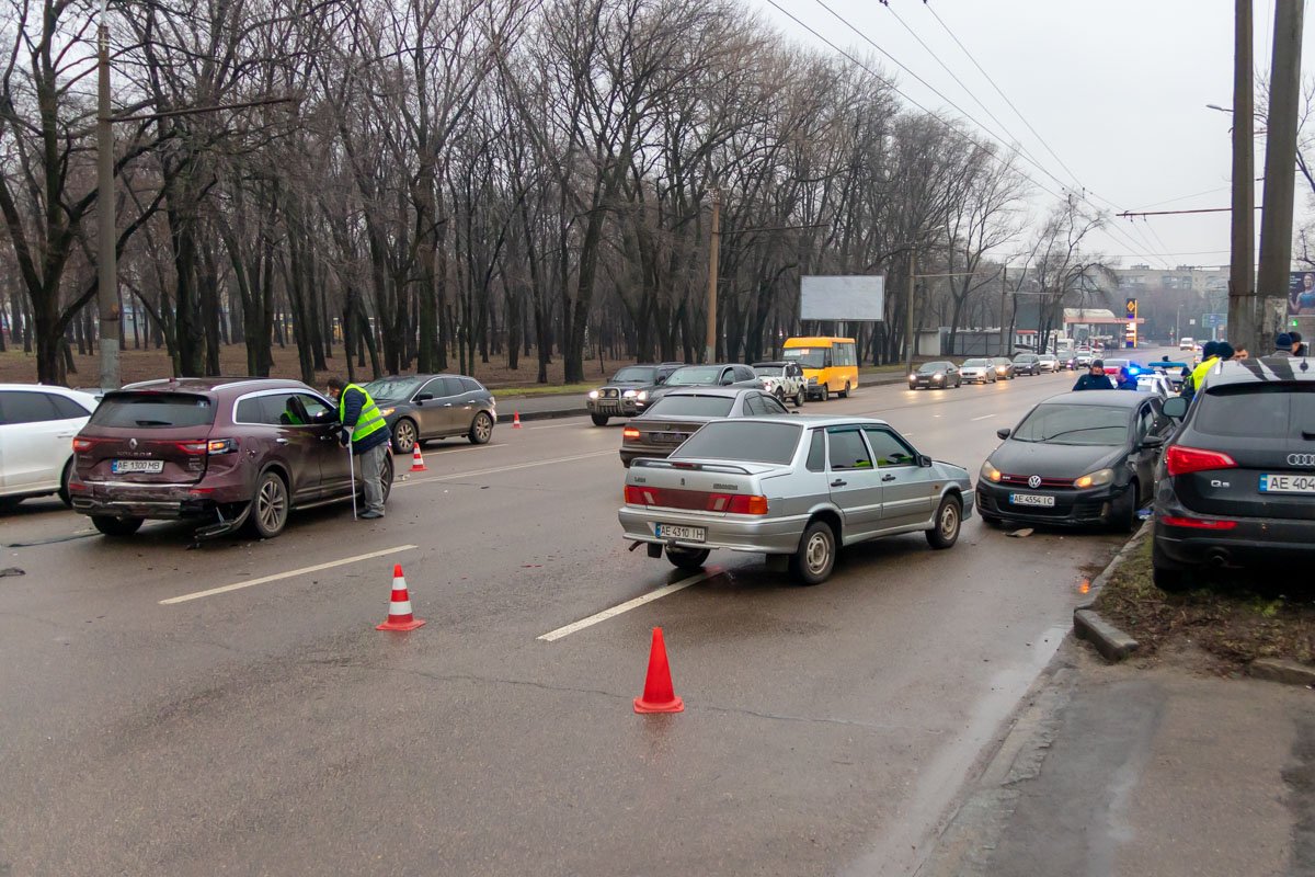 ДТП случилось приблизительно в 14:30 ДТП случилось приблизительно в 14:30