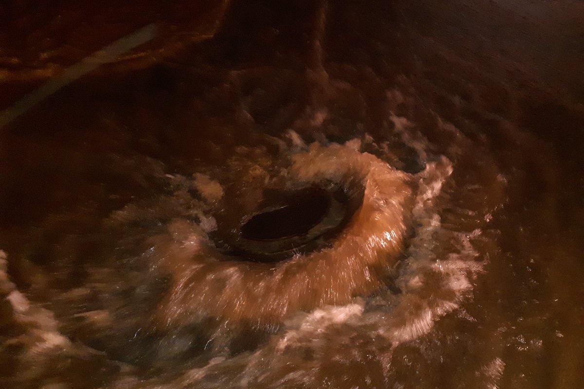 Прорыв канализации