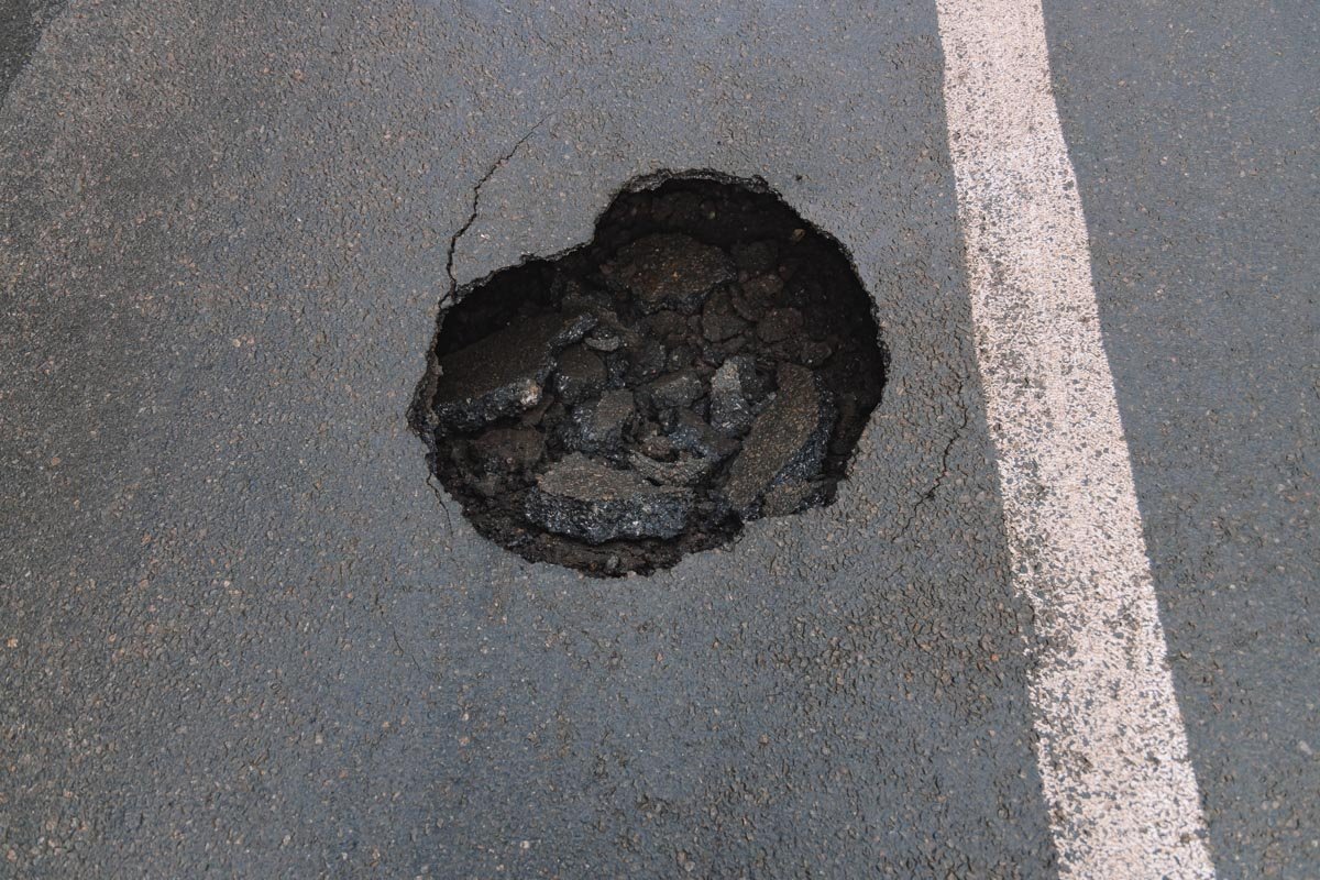 Действий со стороны коммунальщиков пока не наблюдается Действий со стороны коммунальщиков пока не наблюдается