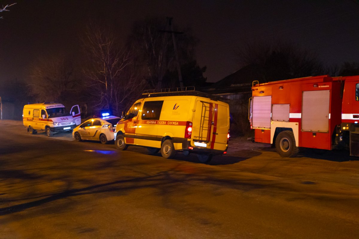 Первыми возгорание заметили полицейские и сразу же вызвали спасателей Первыми возгорание заметили полицейские и сразу же вызвали спасателей