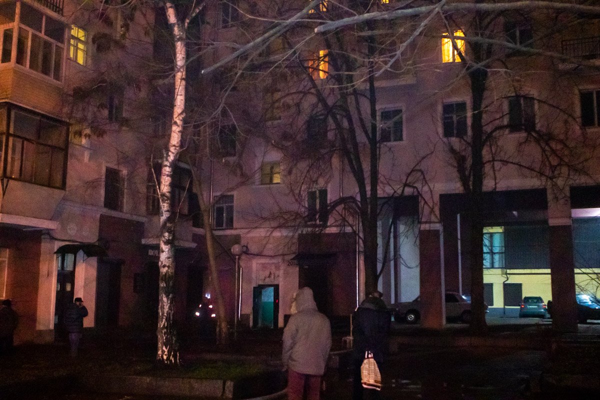 На месте работали спасатели, полицейские и медики