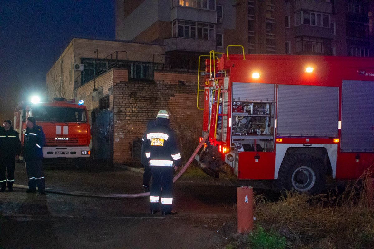 В многоэтажном доме на улице Шмидта, 25 А загорелась квартира