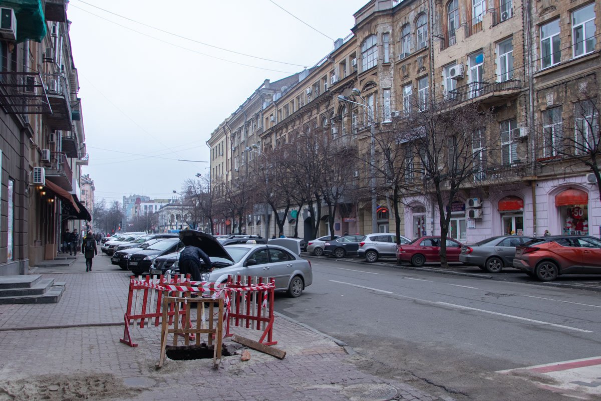 Провал на улице Воскресенской