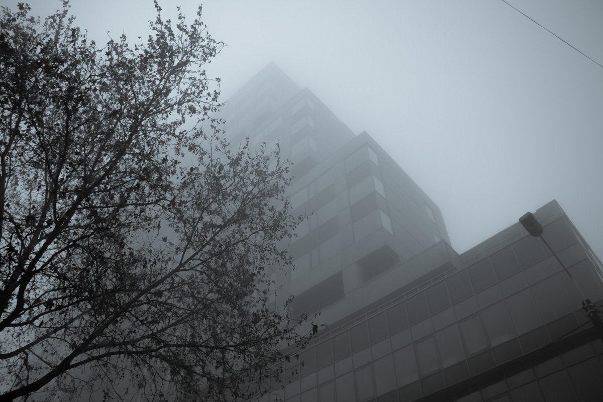 Высотки прячутся в небе