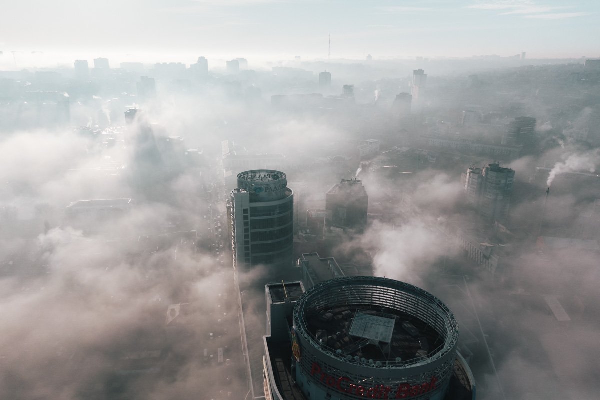 Невероятные фотографии туманного Днепра с высоты: как выглядит город декабрьским днем 6