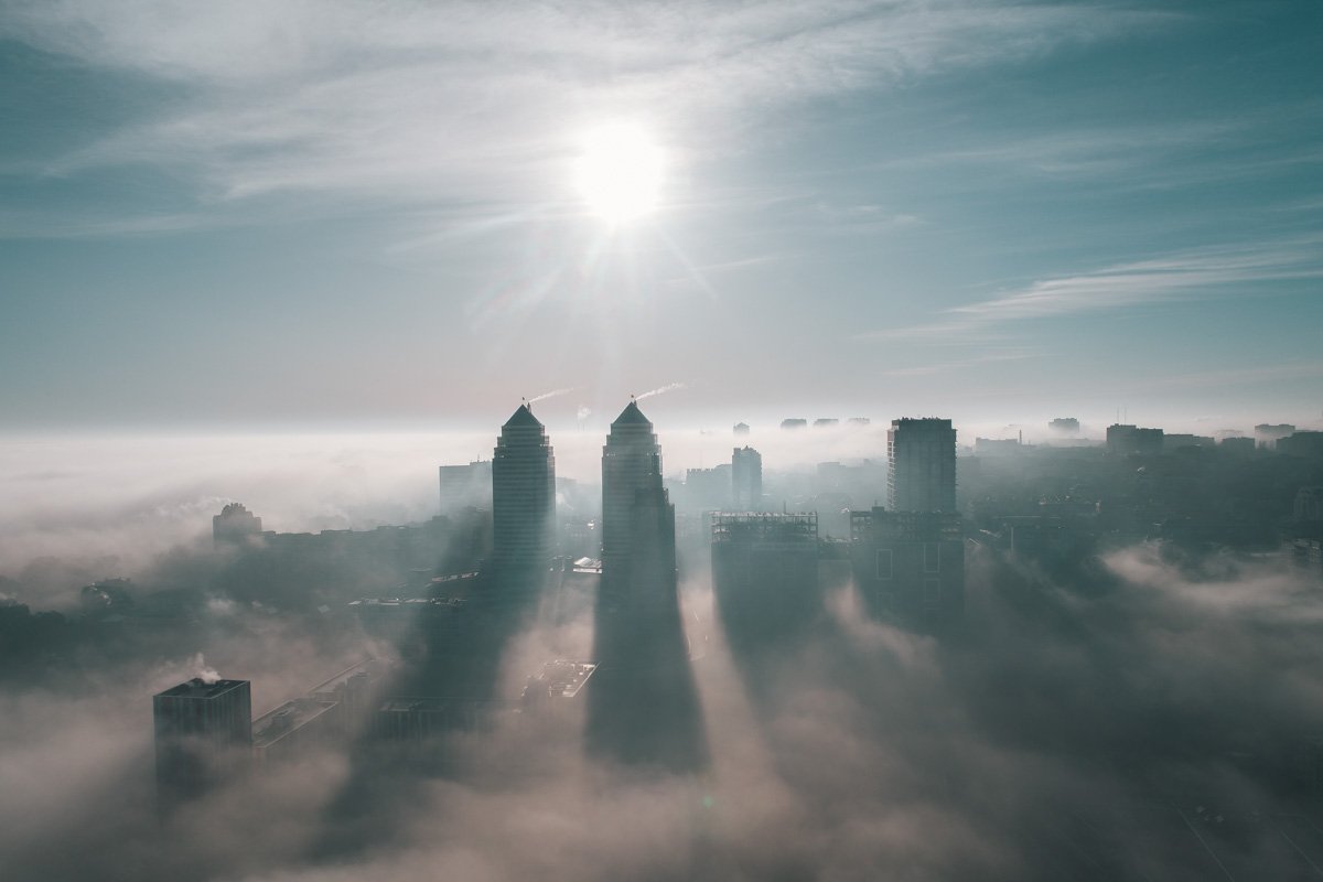 Того гляди, что из озерных дыр