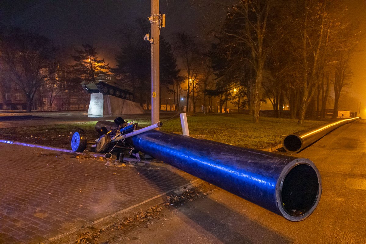 Водитель скрылся с места