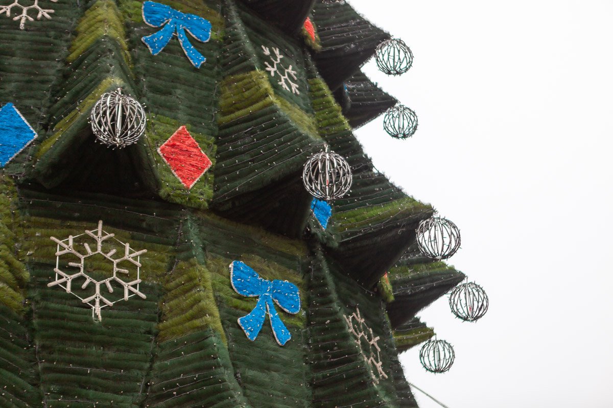 Волшебная атмосфера наконец добралась до центра города