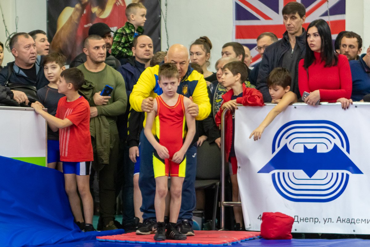 Ребят подбадривал тренер и родители Ребят подбадривал тренер и родители