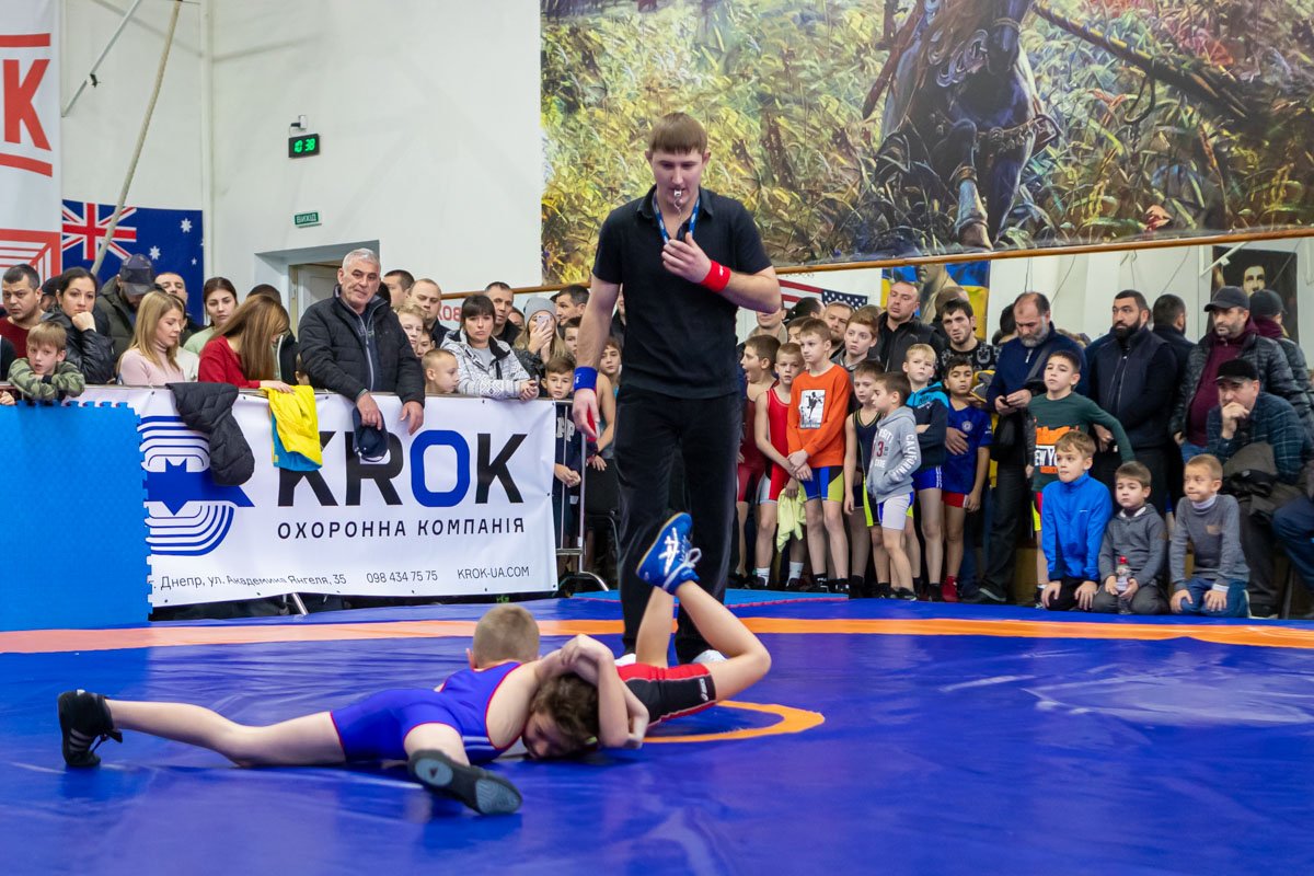 Спортивный клуб “КРОК” работает при поддержке охранного агентства “КРОК”, Спортивный клуб “КРОК” работает при поддержке охранного агентства “КРОК”,