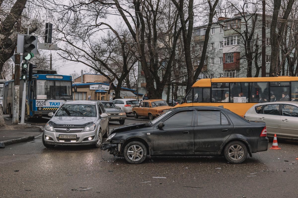 Пострадал водитель Geely Пострадал водитель Geely