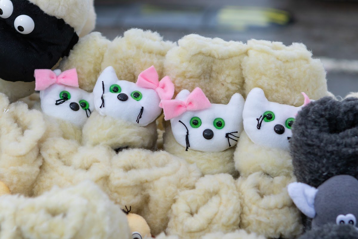 Уличная еда, песни и праздничное настроение: как проходит рождественская ярмарка в Днепре 6