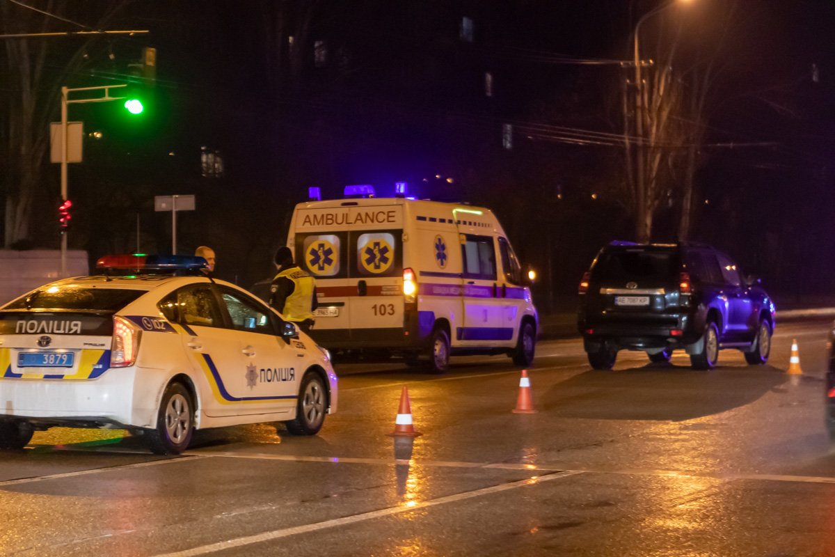 Медики осмотрели нетрезвого мужчину и сразу госпитализировали его