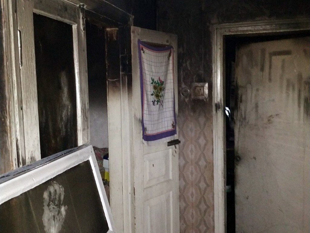 Пожар начался в одной из комнат Пожар начался в одной из комнат