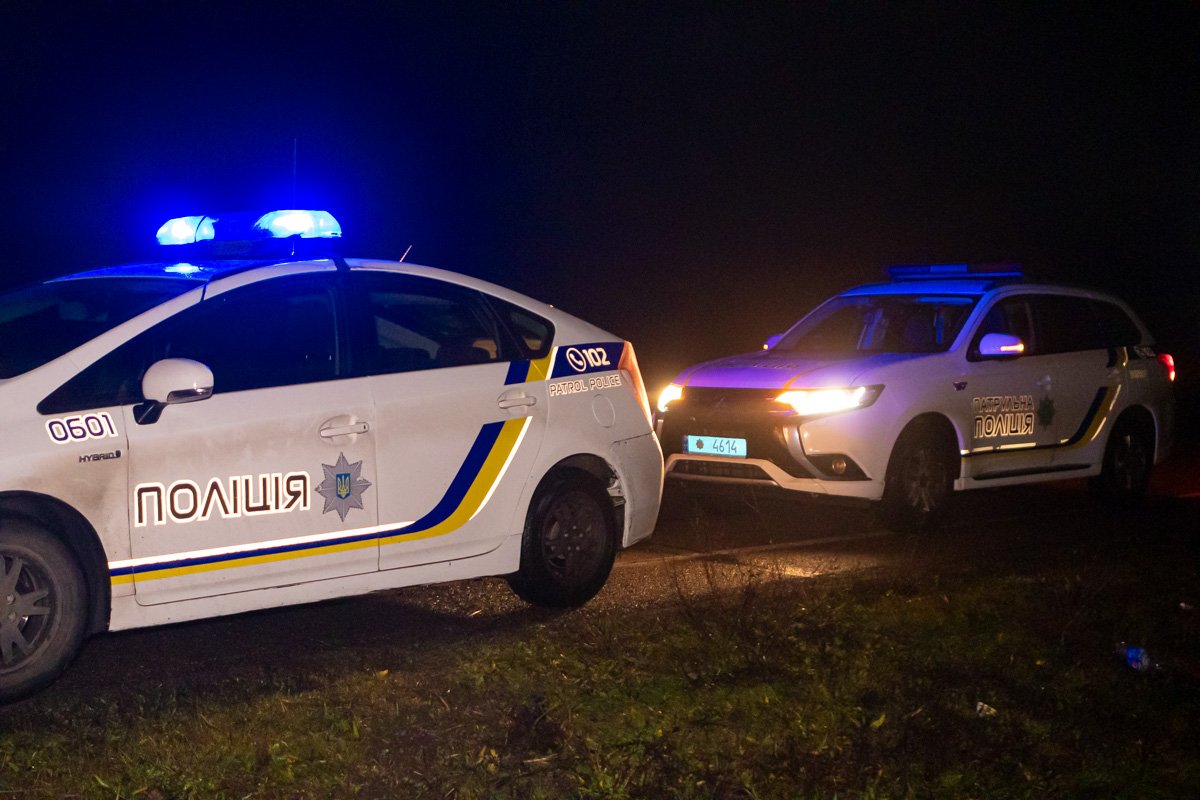 Водитель ехал со скоростью около 100 км/ч Водитель ехал со скоростью около 100 км/ч