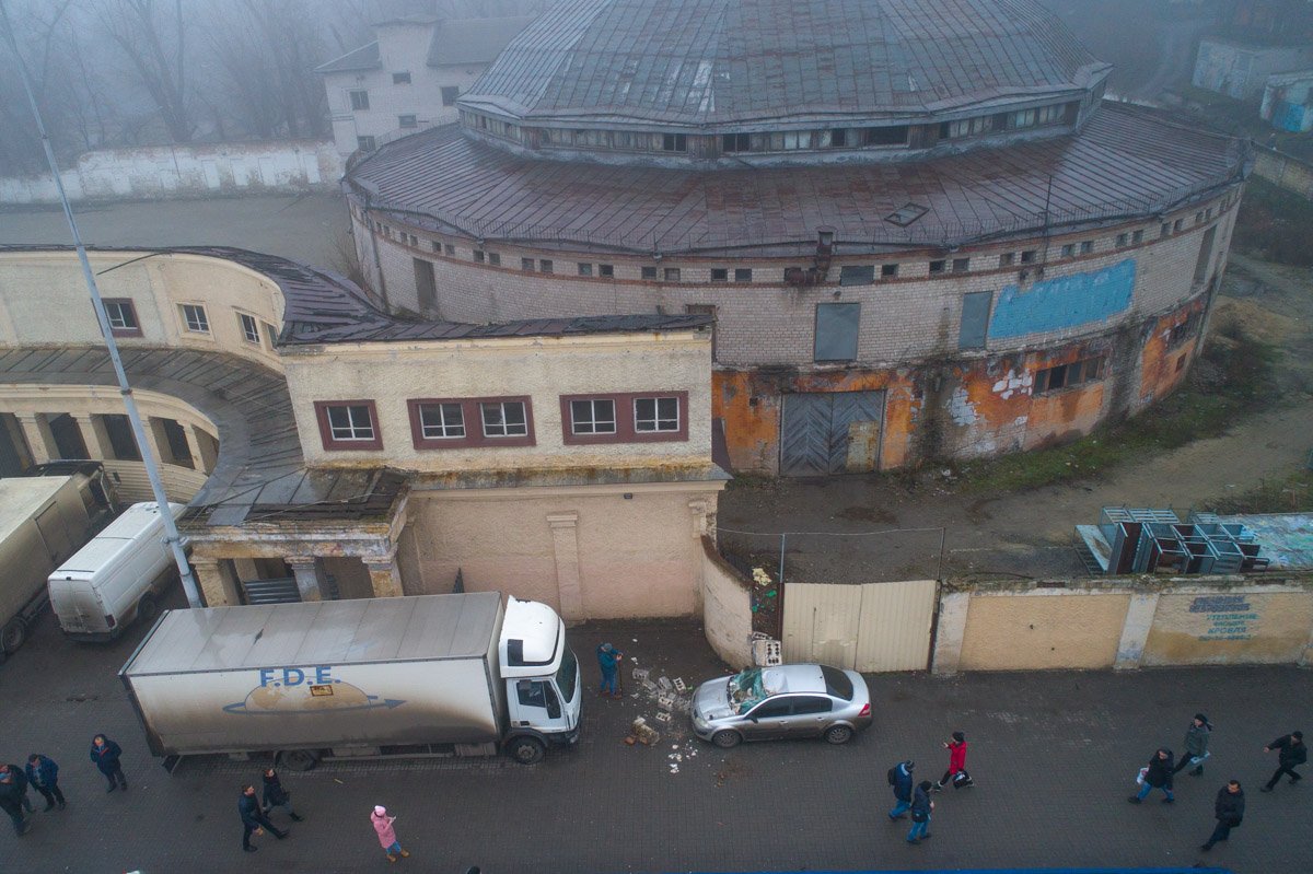 Полицию на место вызывали, но разбираться с ситуацией водитель решил без их участия Полицию на место вызывали, но разбираться с ситуацией водитель решил без их участия