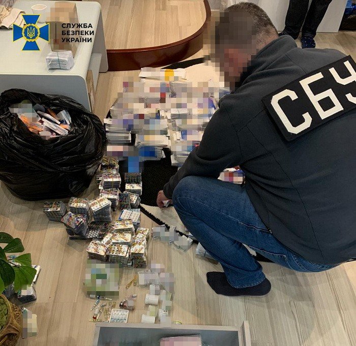 В Днепропетровской области международная группировка продавала нелегальные анаболики в европейцам В Днепропетровской области международная группировка продавала нелегальные анаболики в европейцам