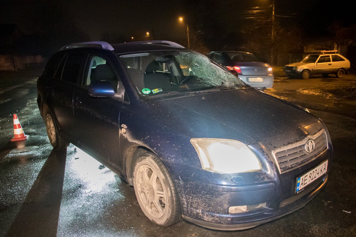 Водитель не заметил пешехода Водитель не заметил пешехода