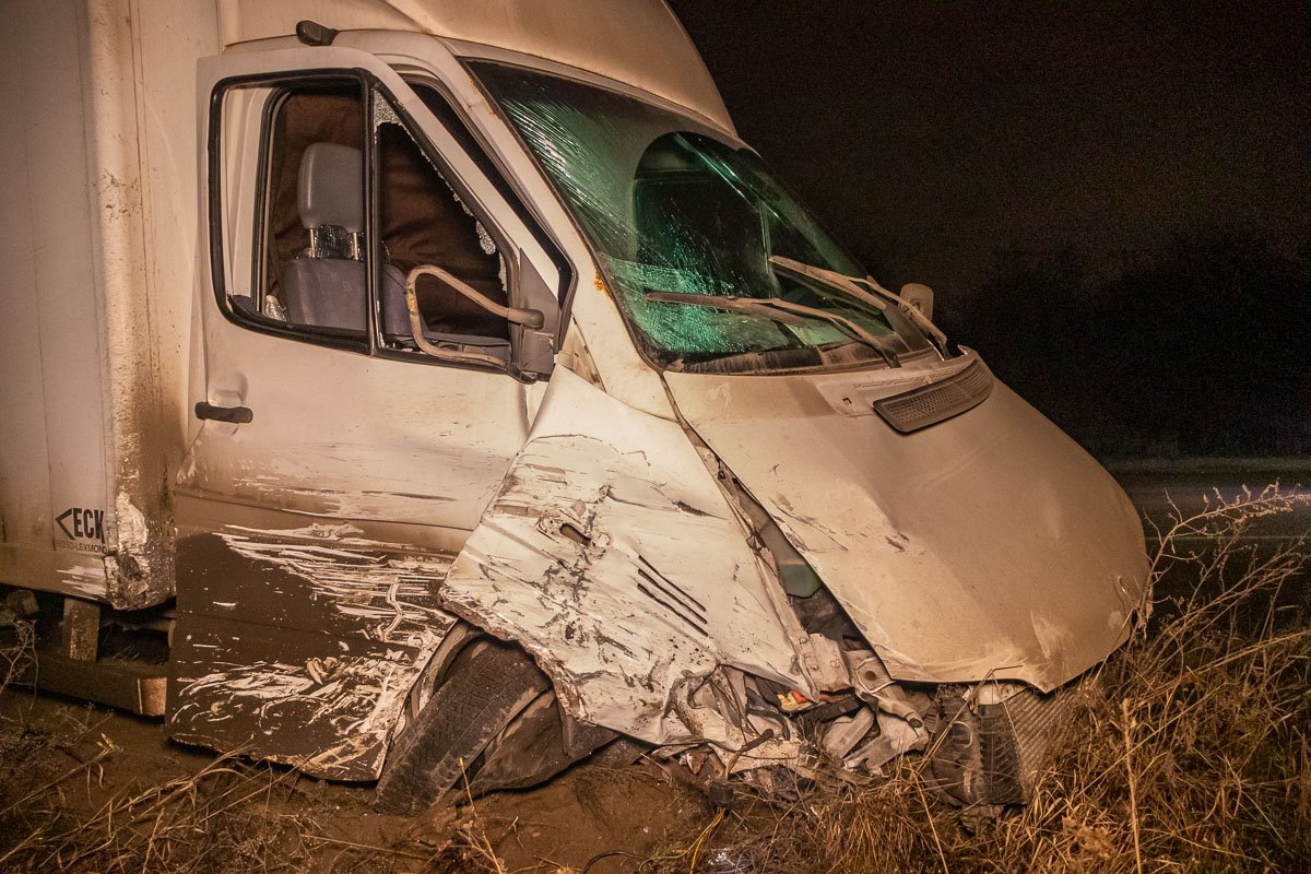 Повреждения Mercedes Повреждения Mercedes