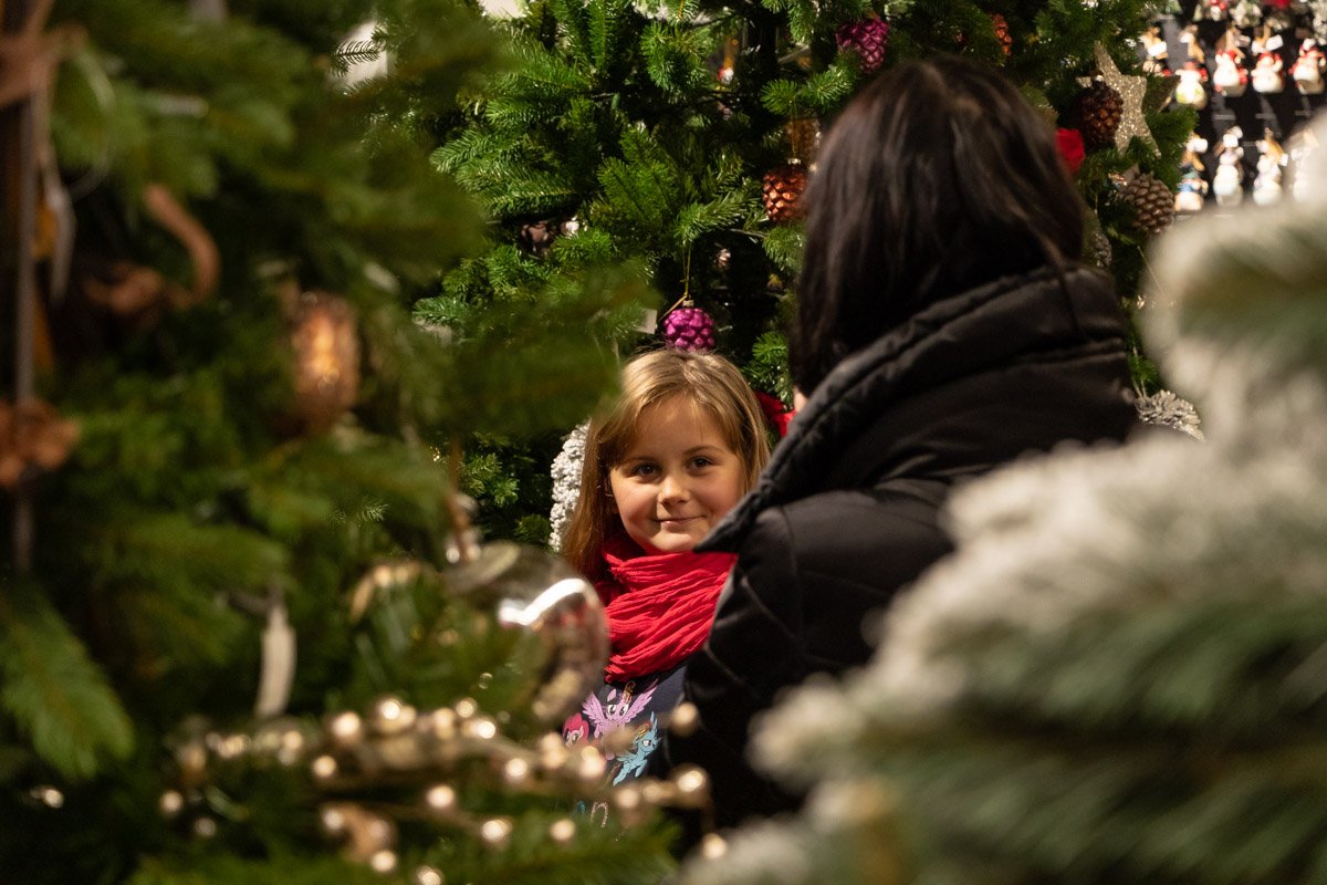 Приготовилась получать подарки Приготовилась получать подарки