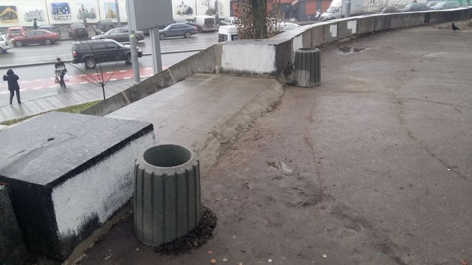 Надеемся, что вандалы их не разобьют