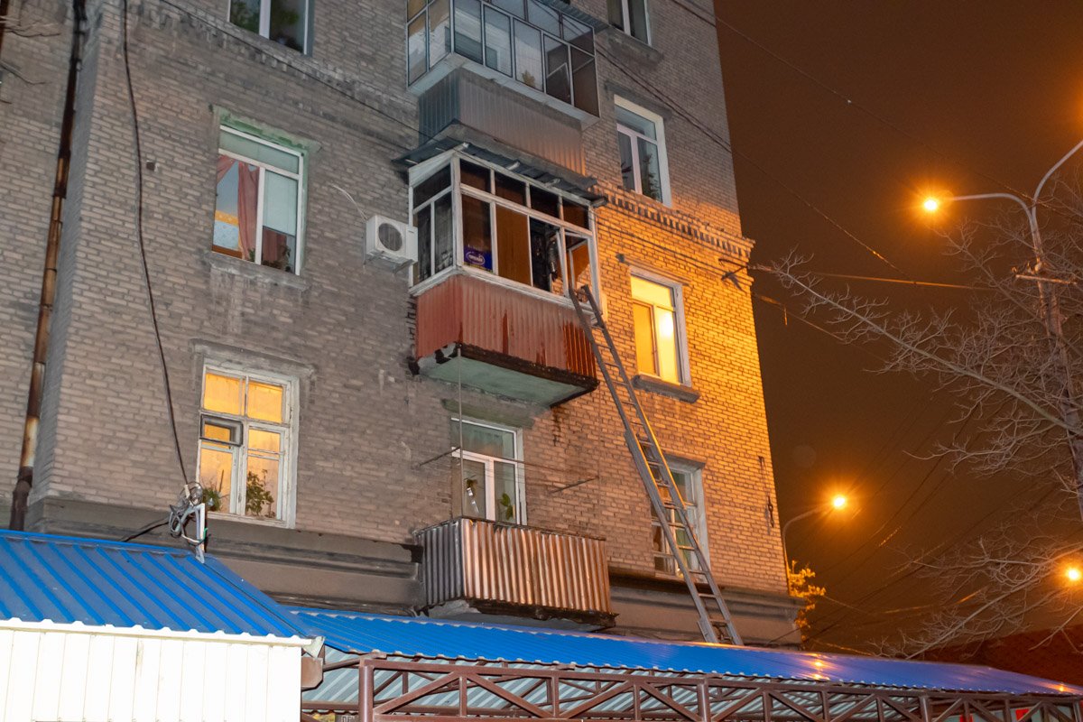 Предварительно, на балконе "замкнуло" мультиварку Предварительно, на балконе "замкнуло" мультиварку