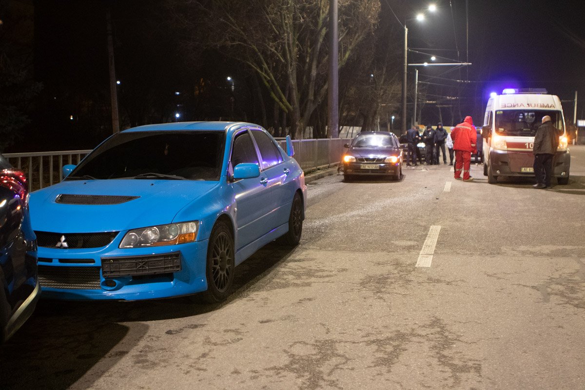 ДТП случилось на Набережной Заводской