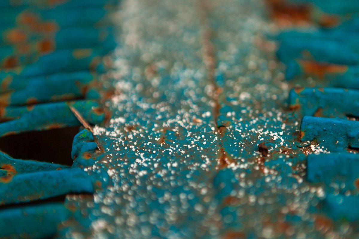 Следы не оставишь, но нарисовать сердечко вполне реально