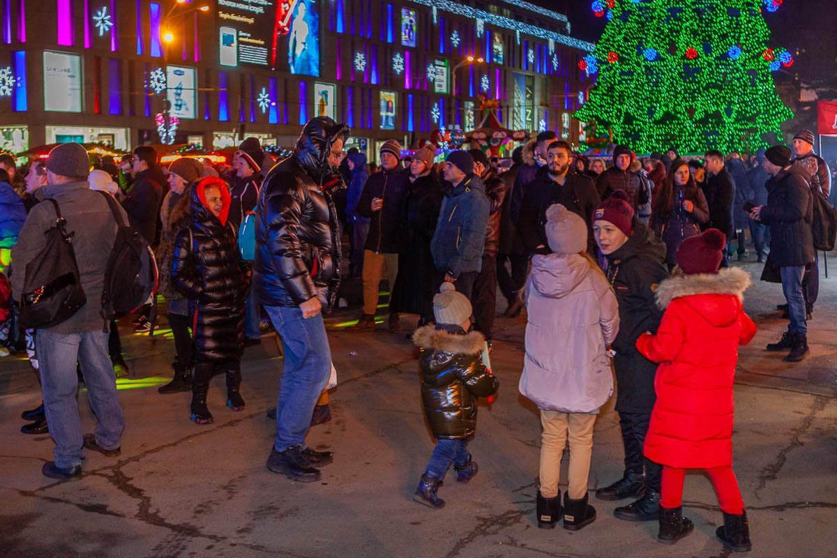 Застыли в ожидании Нового Года Застыли в ожидании Нового Года