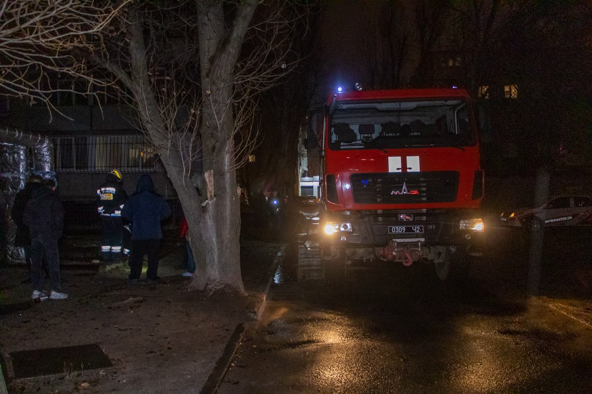 И так же оперативно ликвидировали пожар И так же оперативно ликвидировали пожар