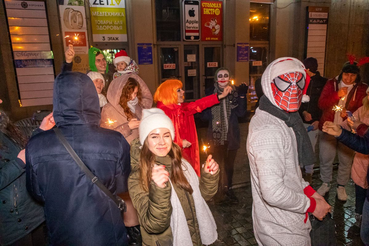 Даже киновселенные перемешались на площади Даже киновселенные перемешались на площади