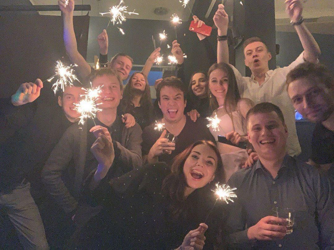 Здорово быть в компании друзей