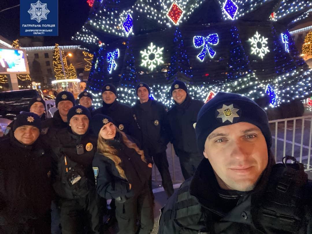 Кому праздник,а кому - куча работы