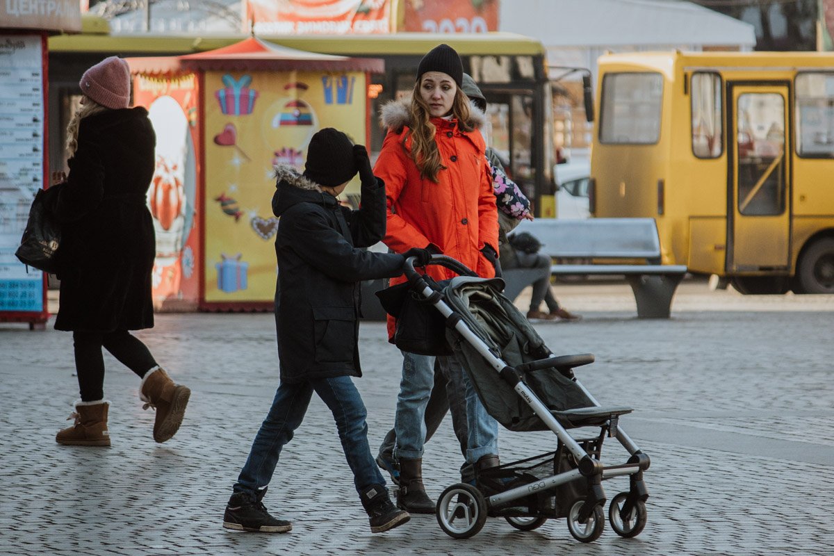 Мам, мне кажется, мы что-то забыли... Мам, мне кажется, мы что-то забыли...