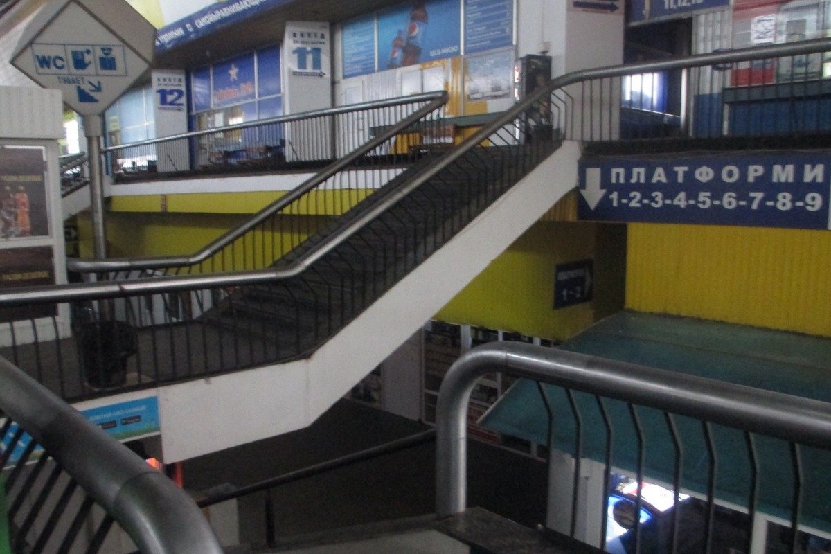 48-летний мужчина заявил на "102", что собирается подорвать вокзалы