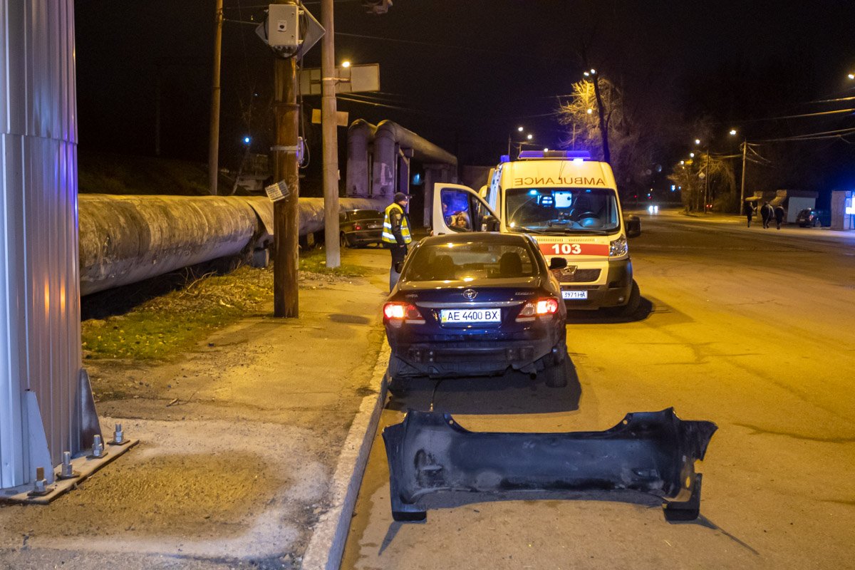 На месте ожидают следователя, который выяснит все обстоятельства случившегося