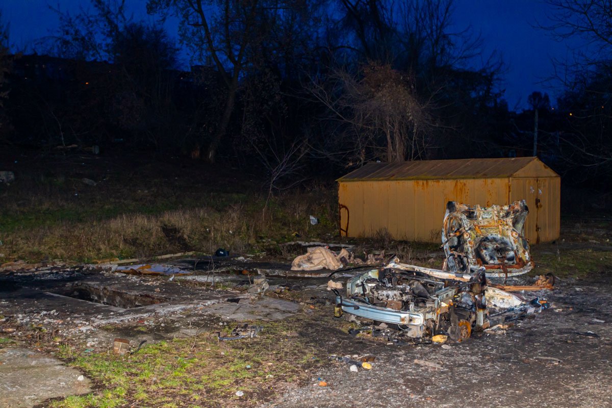 Владельца нашли быстро, но, судя по всему, забирать машину он не особо то и хотел