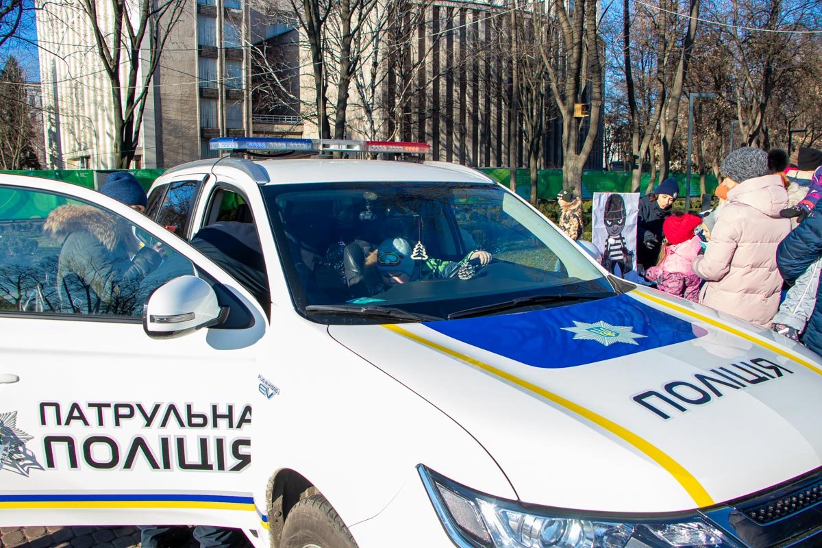 Маленький полицейский