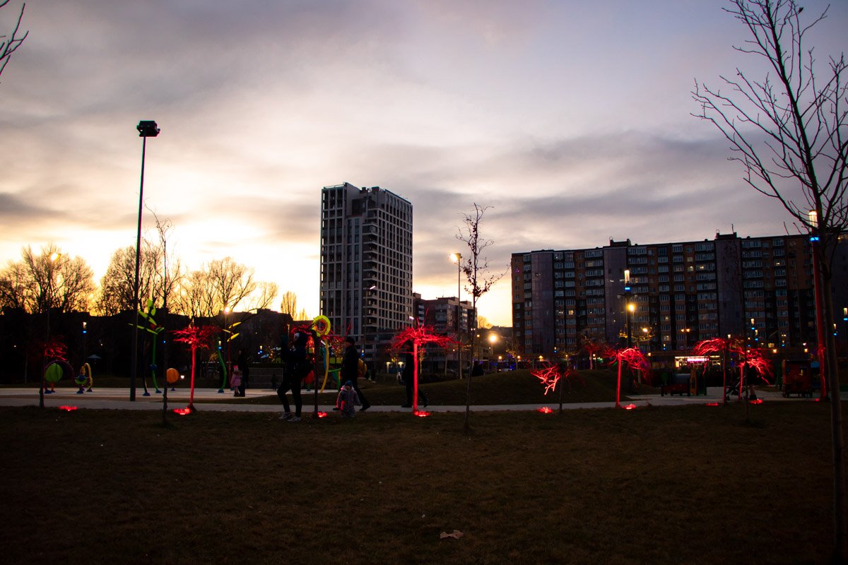 Январский закат в огнях фонарей