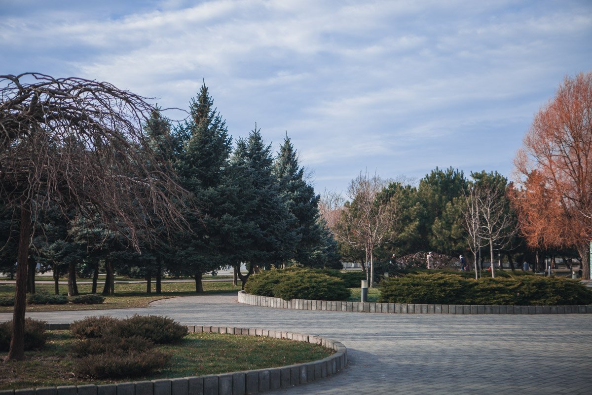 Так устроено,что постоянно,