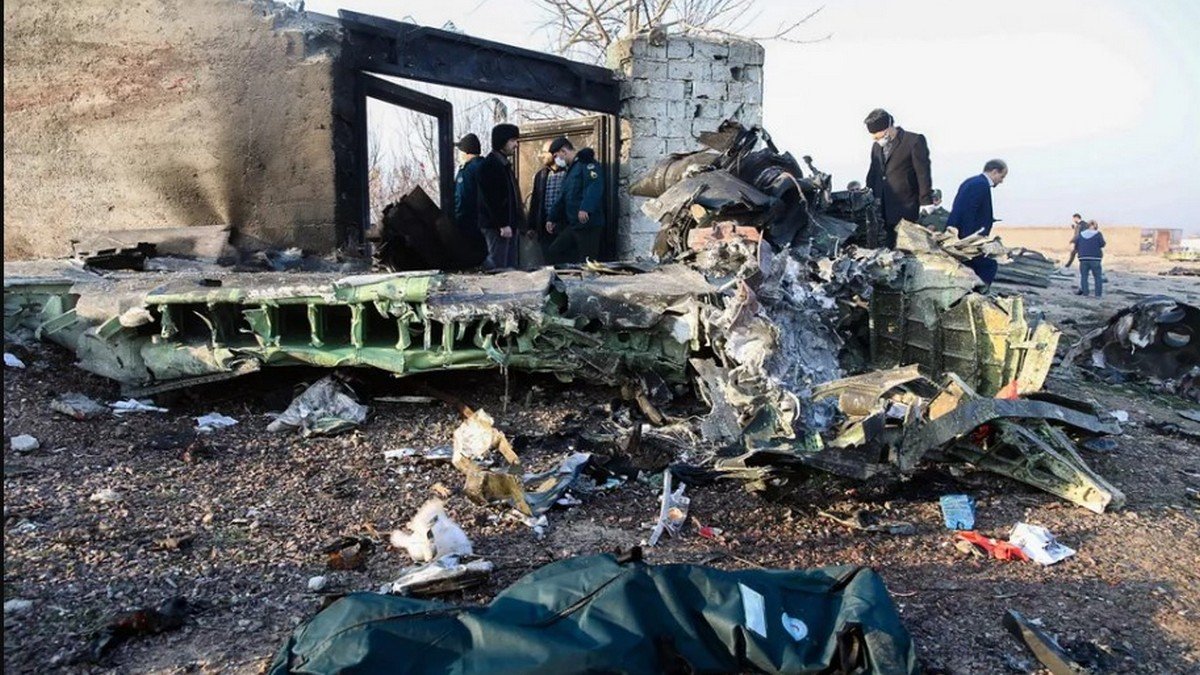 Все 176 человек, которые были на борту, погибли Все 176 человек, которые были на борту, погибли