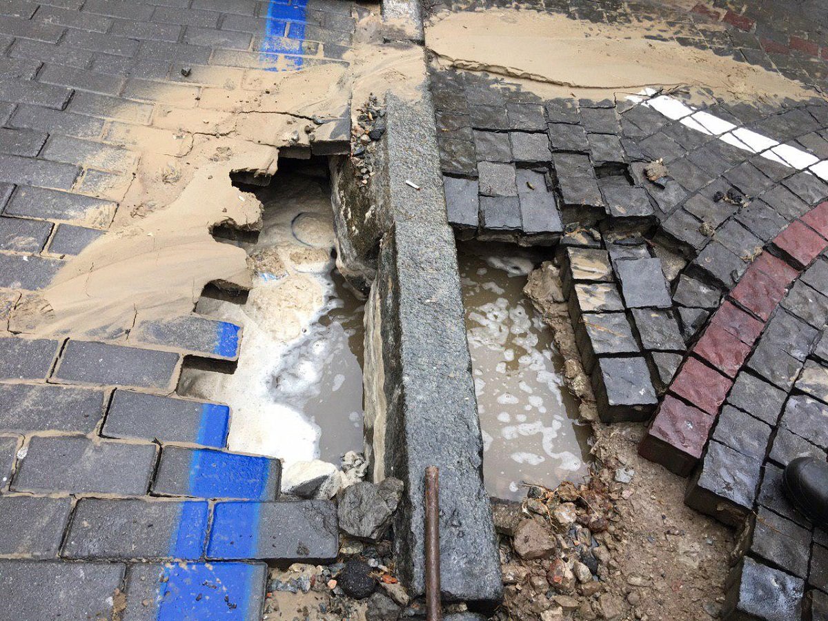 В связи с этим несколько домов остались без водоснабжения